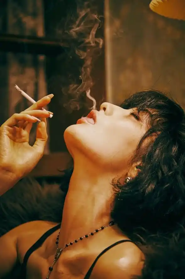 AV在线不卡观看免费观看_国产网友愉拍精品视频手机_国产精品久久久天天影视